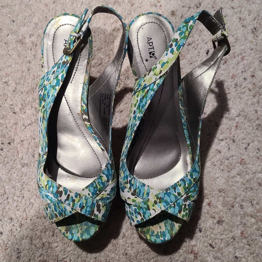 Apt 9 green dot print wedge peep toe shoes, 7